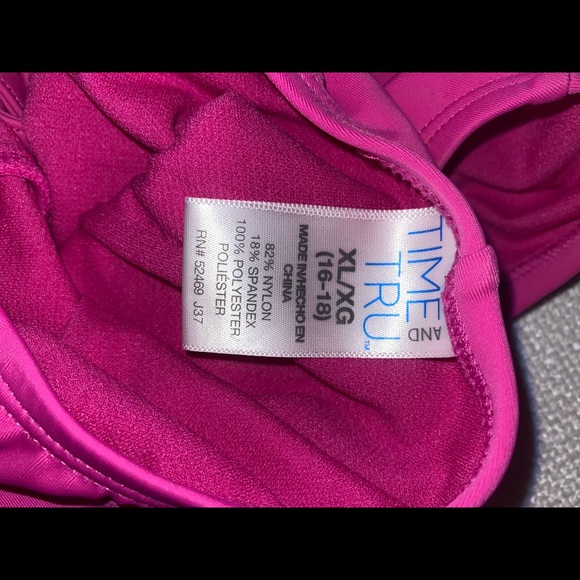 Swimsuit one piece Size 14-16 - Picture 5 of 6